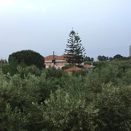 Apartment Dimaras *