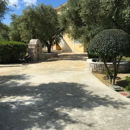 Apartment Dimaras
