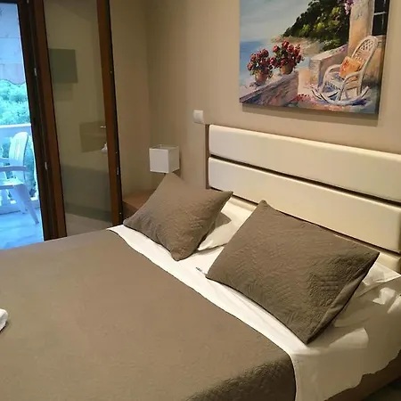 Dimaras Appartement *